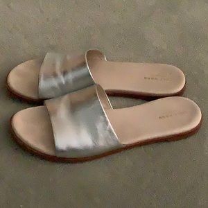 Cole Haan slides 9.5 B